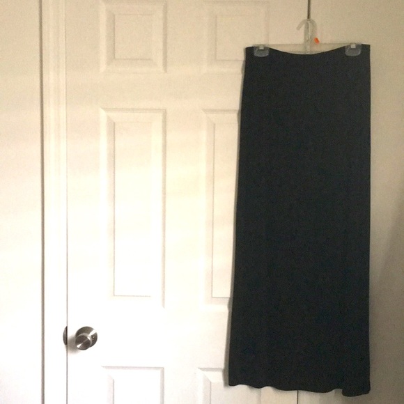 Skirt - Picture 1 of 2